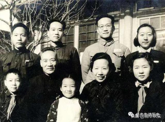 唯一两次发动起义的国军名将，建国后，没有军衔却官至副国级