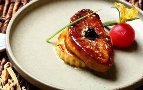 从“穿着就坐”到“刀叉使用”，英国的餐桌礼仪，繁琐却优雅细致