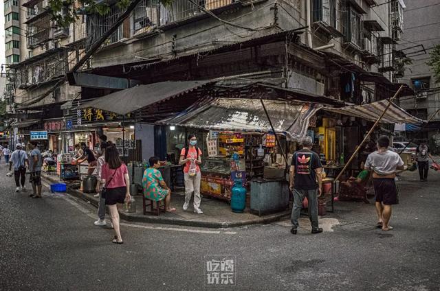 蟹脚面，武汉最特殊的一道宵夜