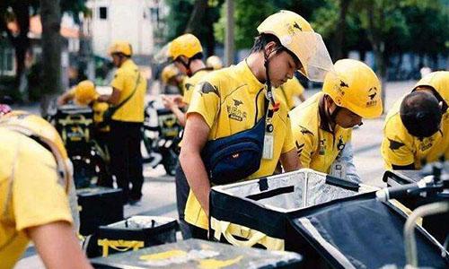 为啥年轻人都去送外卖了？并非没“梦想”，可