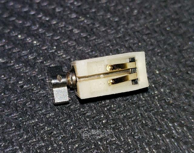 內置機械硬盤！諾基亞曾經的黑科技手機N91詳細拆解+硬件簡單分析
