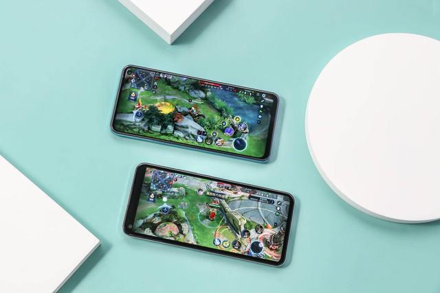 麒麟985与骁龙865，王者吃鸡QQ飞车游戏帧率摆你面