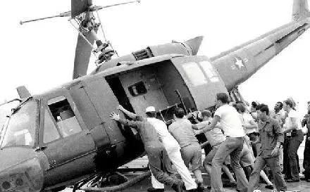 美军最丢脸的一场战争，全员狼狈撤离，46架舰载