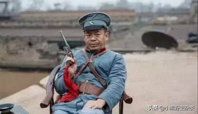 一帮流氓土匪组成的军队，整日欺压良善，面对