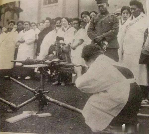 二战时, 日本女兵为了随时做这件事，所以随身要