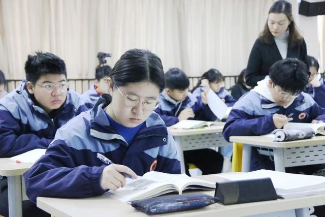鄭州小升初2.8萬人填報(bào)民辦初中，57所錄滿1.7萬，近1.1萬未錄取