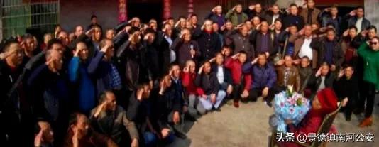 35个|一个女孩35个老兵爸爸 照顾女儿长大