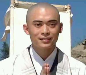 从功夫巨星到欠钱不还的“老赖”，“力王”樊少皇，到底怎么了？