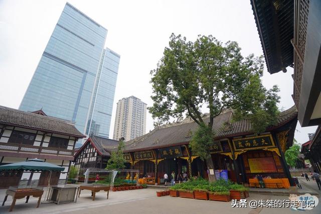 成都最有名的三条街 一条是中国商业街排行榜三甲 最后一条最文艺