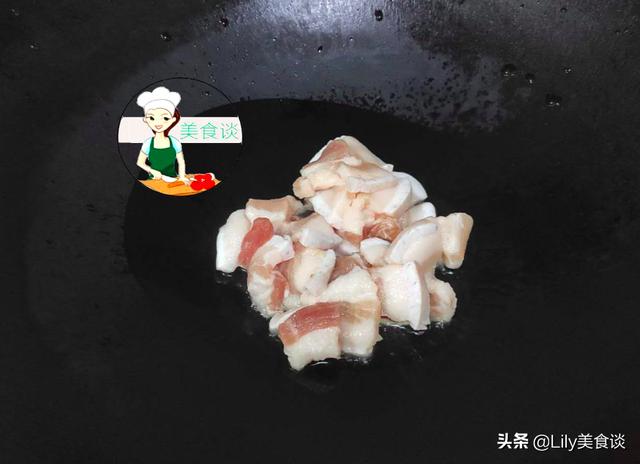 热天，五花肉和此是绝配，鲜香爽脆，一咬满口香，实在是太下饭了
