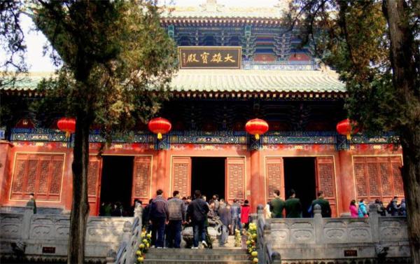 少林寺每年上亿的香火钱，到底去哪了？方丈释