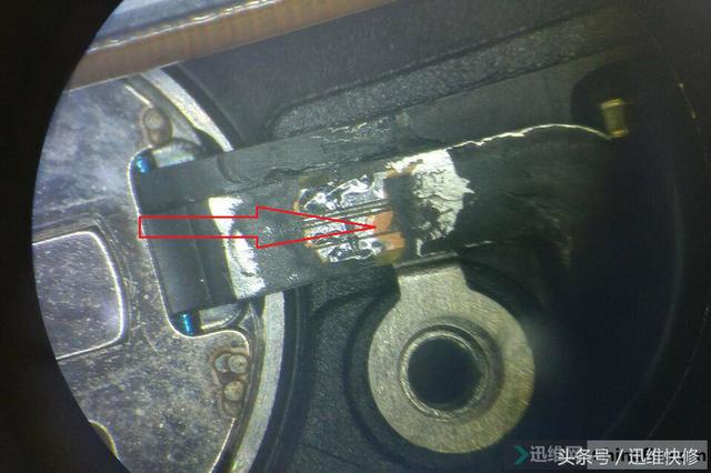 上家换屏导致HOME键报废，维修师傅巧修复，这飞线技术不服不行