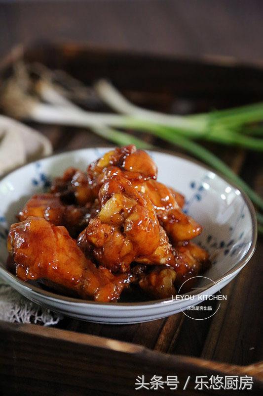 鸡翅根，肉多骨头少，十几块钱做一盘，孩子最喜欢，连吃好几个