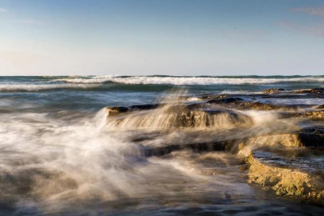 这个夏天值得去的滨海小城，海景秒杀海南厦门