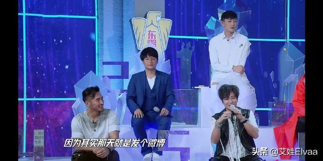 孙耀威15年后首登天天，穿皮背心流苏衫，47岁烫卷发重现顽童风采