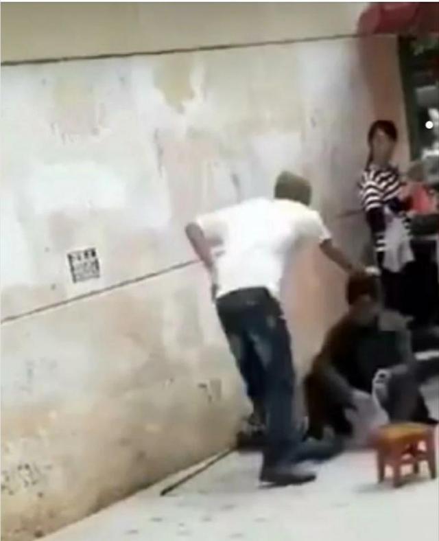 对于黑人，不怕你是狼，不怕你是羊，就怕你是一只披着羊皮的狼