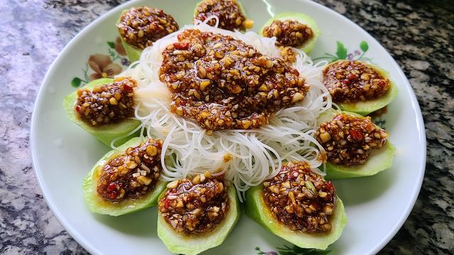 丝瓜这样做味道更香，广东很好吃的一道美食，简单美味