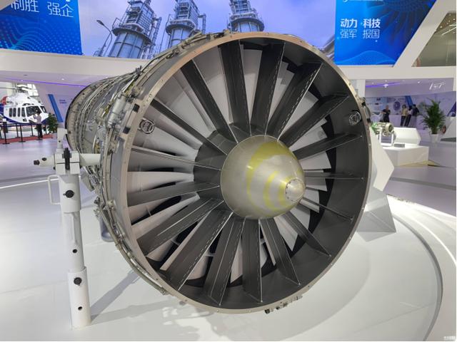 新飞船总师霸气发声，材料水平超越美国，发动
