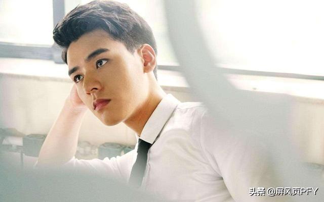 《天涯客》定妆照廉价，张哲瀚含胸被指状态差