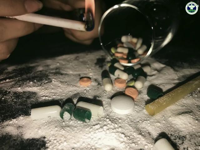 ������Ʒչح�����ģ��þ�ͷ���ݽ���������