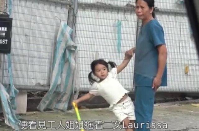 终于高调一回！郭晶晶霍启刚入住1.6亿别墅，搬