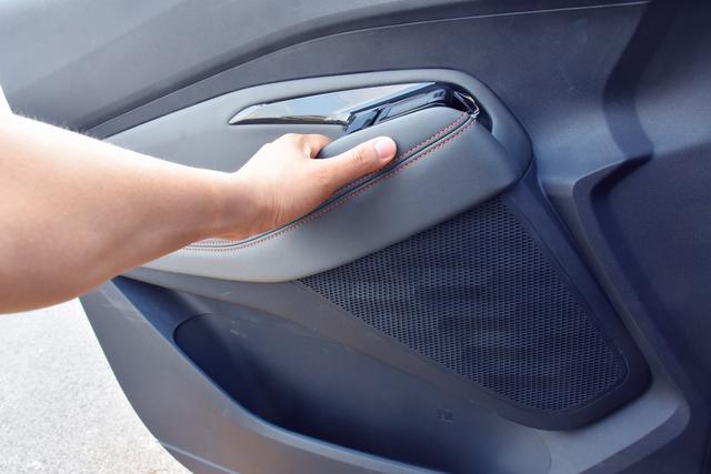 预算8万，享受20万级的配置！这款SUV每公里油耗