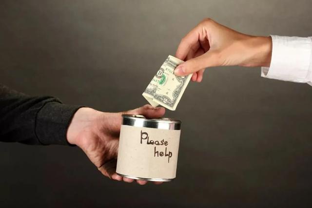 哈耶克：商业才是最大的公益