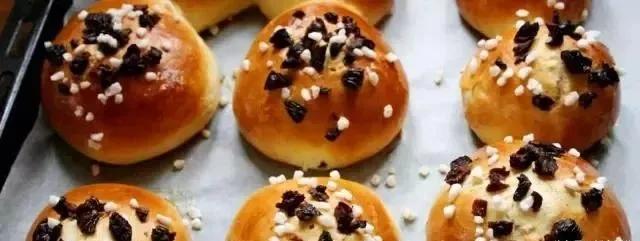 �������ض�40������ħ������ʳ���̵㣬��ǵö���