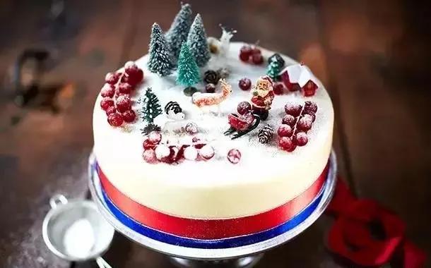 �������ض�40������ħ������ʳ���̵㣬��ǵö���