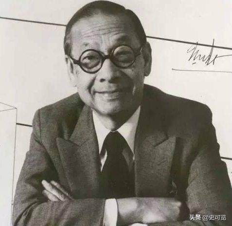 林彪坠落后，三人举枪自尽，两人毙命，一个朝