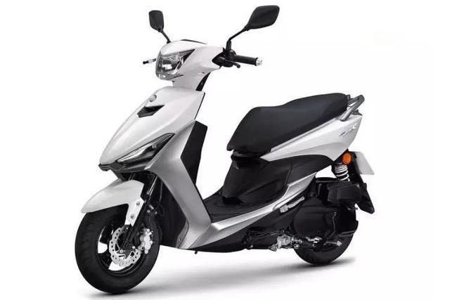 预算在五千左右，这两款踏板摩托车不仅性能优