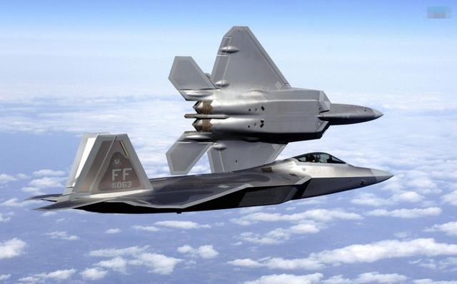 F22坠毁！美国这款最先进战机早已停产，每损失