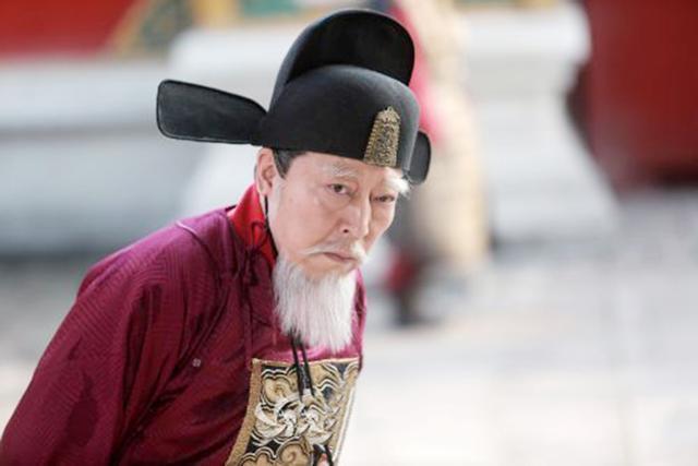 古代的商人，为什么有钱但地位很低？当时的背