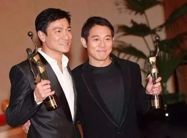 为什么李连杰不可复制？吴京张晋们哪里不如他，对他评价有多高？