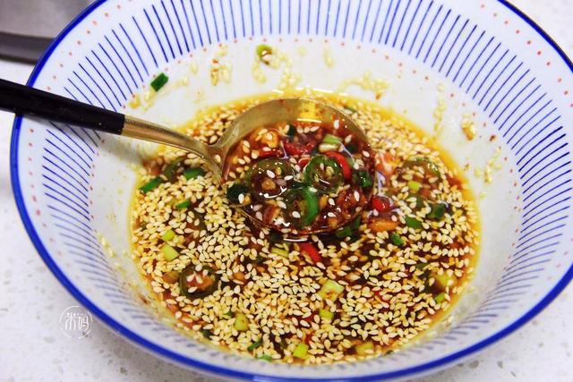 过年鸡腿就这样吃，不红烧不油炸，鲜香四溢，一顿能多吃两碗饭