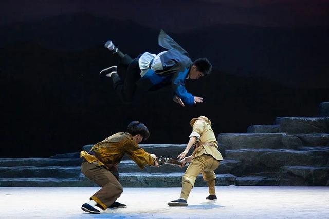 &ldquo;红心向党永歌唱&rdquo;主持人月阳与豫剧《红嫂颂》部分主创畅聊台前幕后