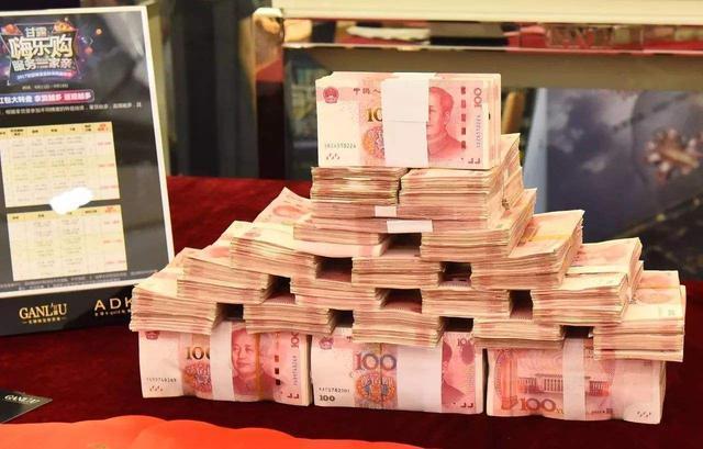 手里有10万存款，10年后还能值多少钱？网友：还