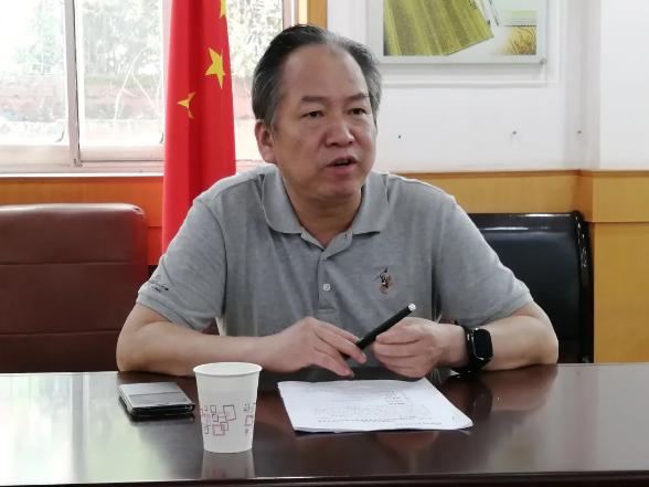 湖北第二师范学院开展“理论热点面对面”专题调研活动