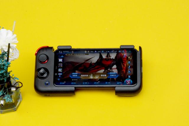 创新组合式设计、按键手感全面升级——北通G2游戏手柄测评