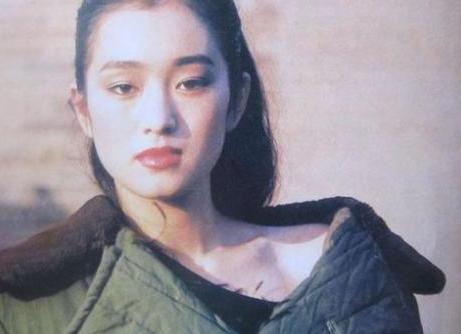 1995年，巩俐被张艺谋“捉奸在床”后，转身嫁新