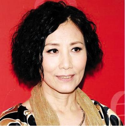 就在4天前风流赌王何鸿燊和“阿姐”汪明荃的关系终于“藏”不住