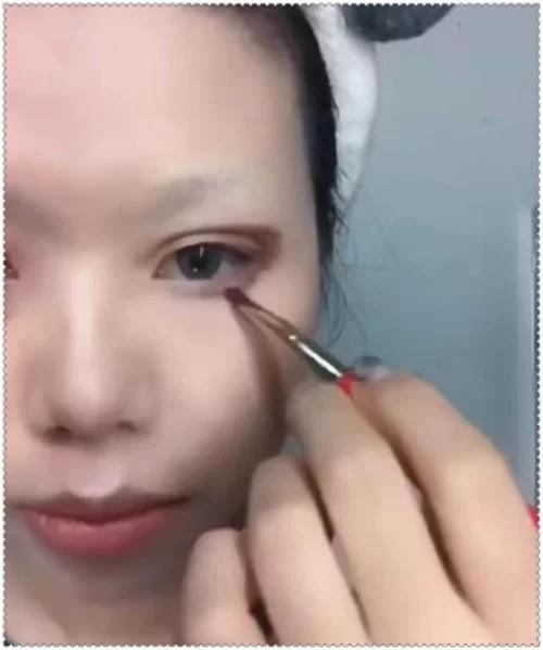 大神仿妆“寡姐”？开局：别侮辱我女神，看到最后：抠人家脸了？