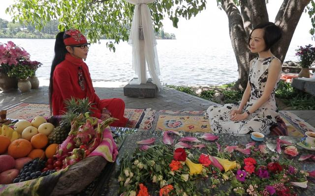 杨丽萍：价值3000万的别墅“月亮宫”，鲁豫曾前往探访直言：想住