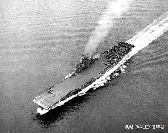 航母的弱鸡时代：两艘航空母舰单挑1艘巡洋舰，