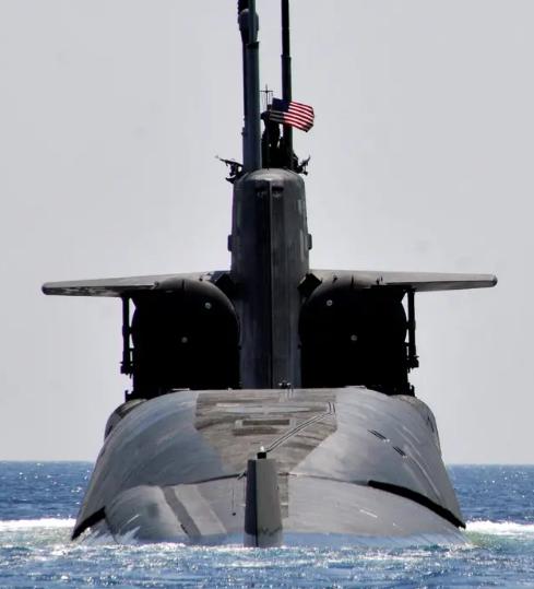 曾爆出“强奸名单”，佛罗里达号核潜艇回港，执行2年半秘密任务