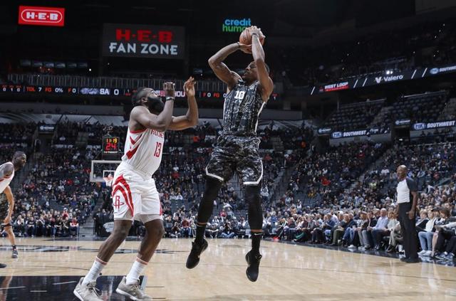 場均20+5+5+60%命中率，僅次哈登的第2分衛，為何5次被拒收？