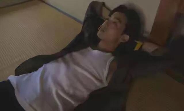 人生亦如影视，20岁年轻人与50岁中年人，跨越年