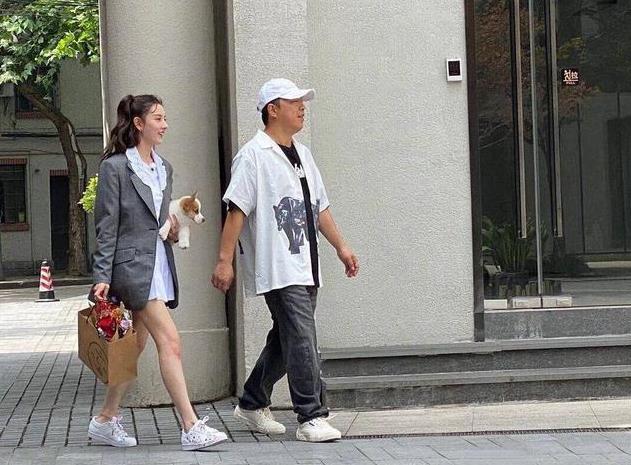 最温馨的综艺“忘不了餐厅”回归，黄渤是店长，还有神秘嘉宾入驻