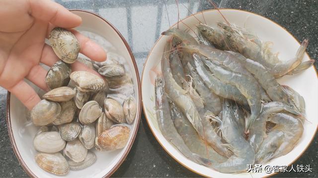 清爽夏日家常菜：生焗酿蛤蜊，用虾滑做馅，一入口就能爱上的味道