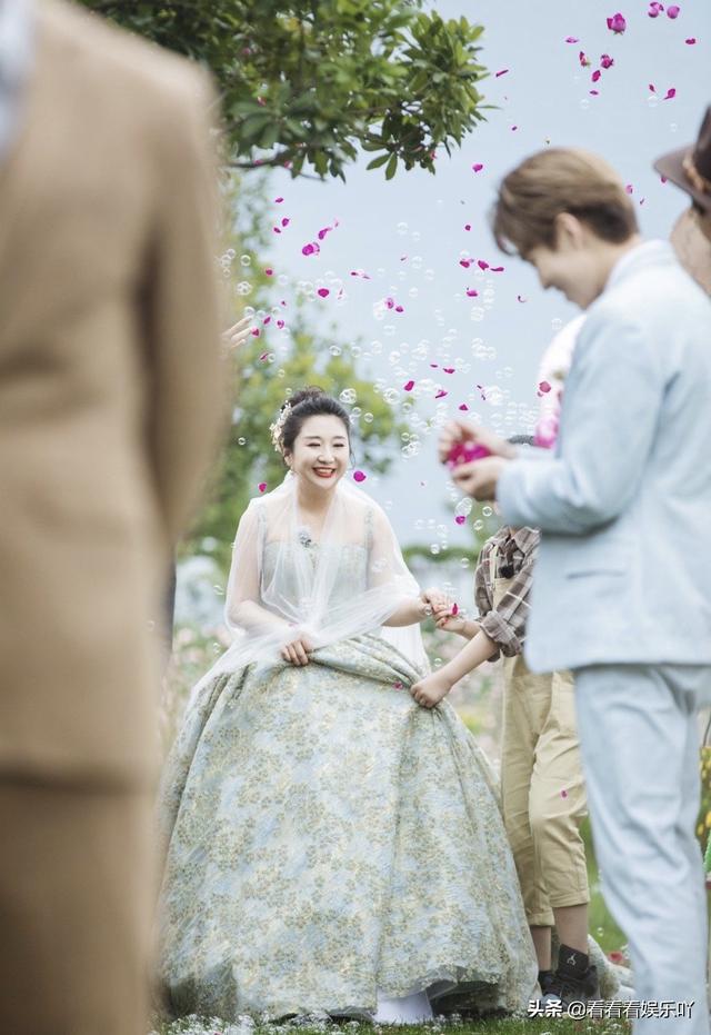 都是婚后再办婚礼，傅首尔的婚礼比吴尊林丽吟